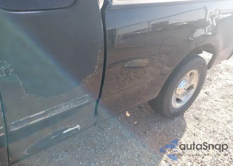 1999 Ford F-150 Lariat/Work Series/Xl/Xlt from USA, damaged, VIN 1FTRX17W6XKA84777